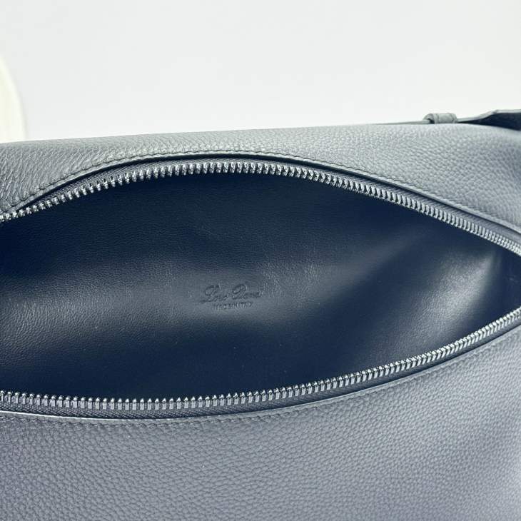 Picture of Loro Piana Handbags _SKUfw194598570fw